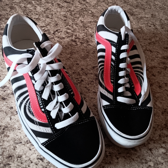 VANS  SNEAKERS - Picture 1 of 9